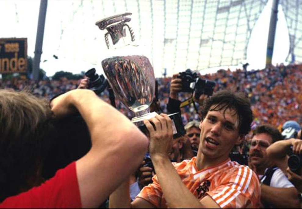 Lịch sử Euro 1988: Vũ điệu thiên nga của Marco Van Basten - 1 Lịch sử Euro 1988: Vũ điệu thiên nga của Marco Van Basten - 1