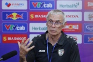 HLV Hector Cuper: "Syria có 15 cầu thủ lần đầu thi đấu ở đội tuyển"