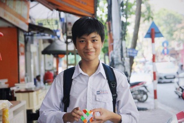 “Cây Toán vàng” mê Piano và Rubik