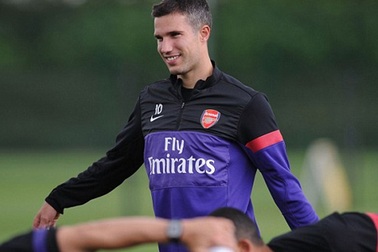 MU sẵn sàng chi 30 triệu bảng vì Van Persie