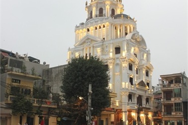 Dinh thự của những đại gia chịu chơi nhất Hà Nội