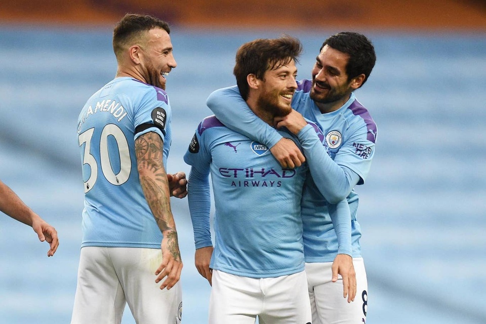 Man City vùi dập Newcastle, Liverpool vươn lên điểm số 92 - 2 Man City vùi dập Newcastle, Liverpool vươn lên điểm số 92 - 2