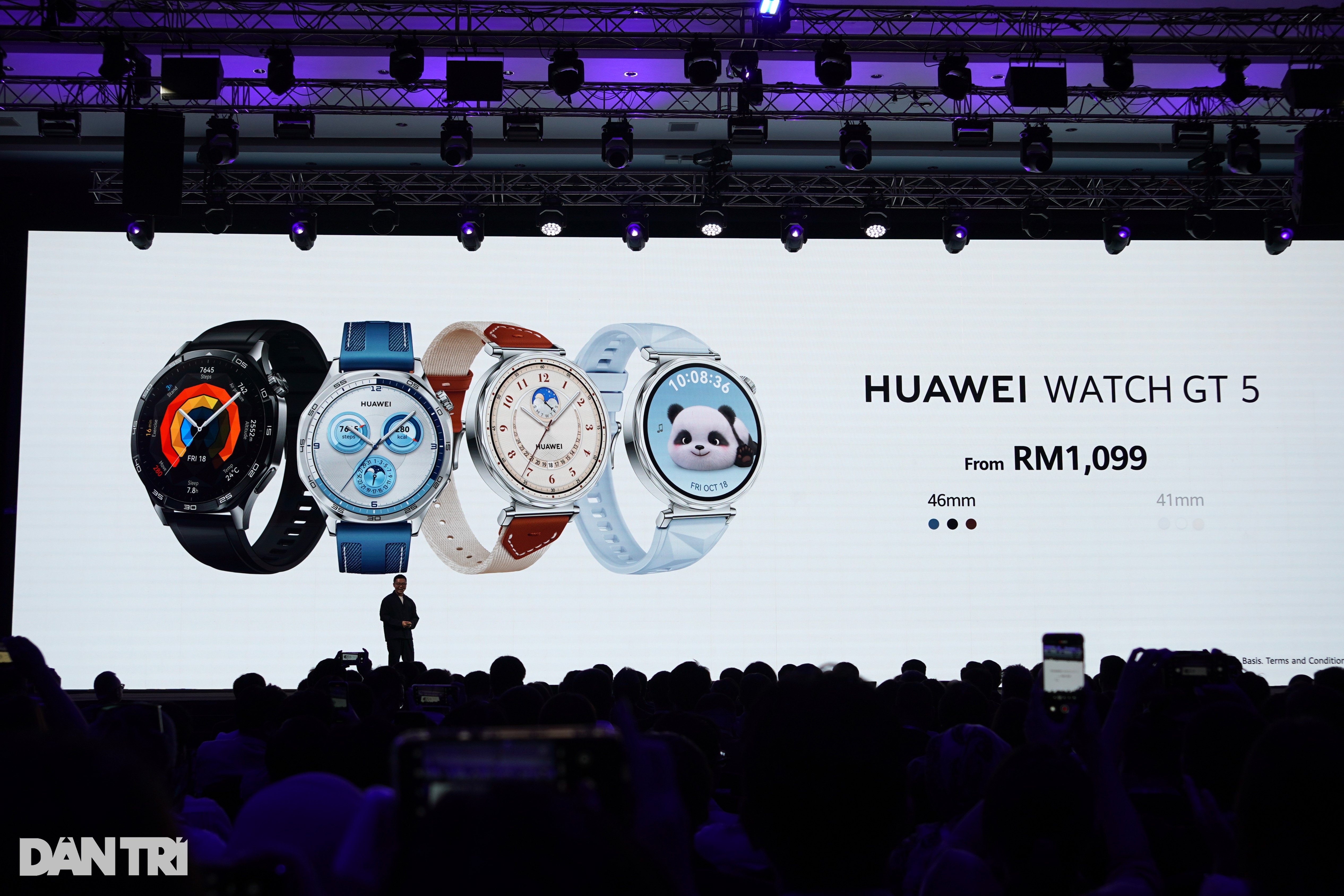 View - Cận cảnh Huawei Watch GT 5 vừa ra mắt tại Malaysia | Báo Dân trí