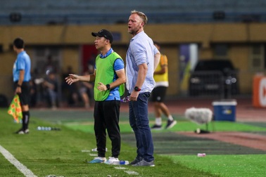 HLV Polking cam kết tạo điều kiện cho cầu thủ lên đội tuyển Việt Nam