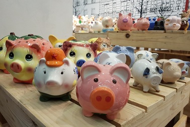 Ngắm 2.000 chú “Lợn sung túc” của nhà sử học Dương Trung Quốc