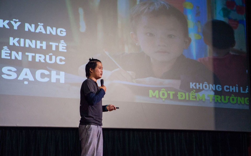 Chàng trai Hà Nội nhặt ve chai, “mang cơm” về bản cho 12.000 học sinh thiểu số - 1