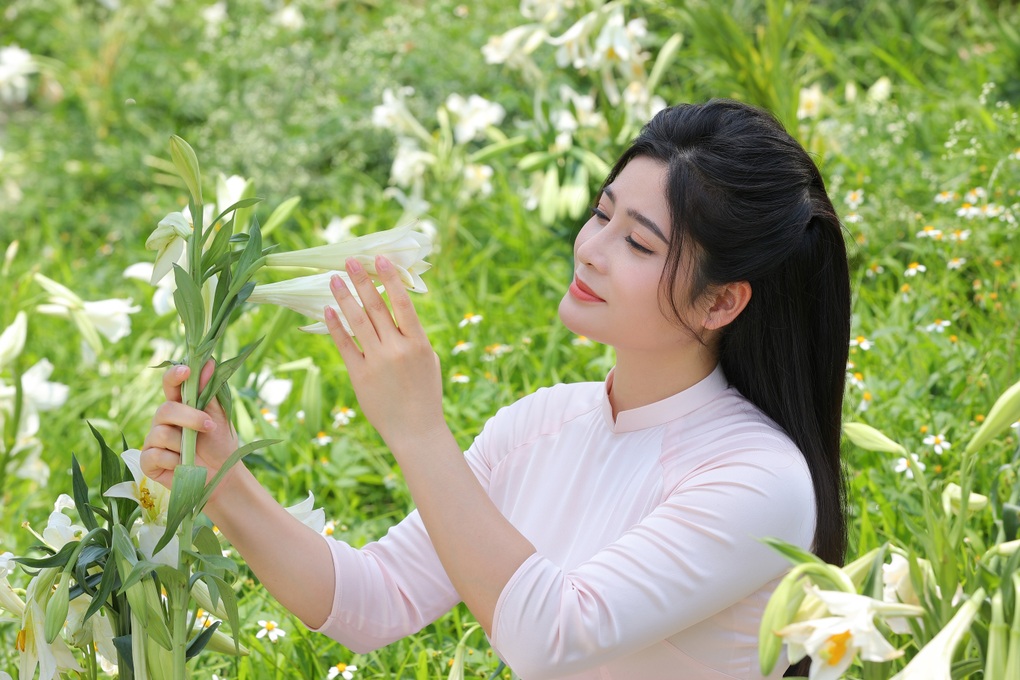 Sao mai Sông Thao tái xuất với hai ca khúc do chính mình phổ nhạc - 2 Sao mai Sông Thao tái xuất với hai ca khúc do chính mình phổ nhạc - 2