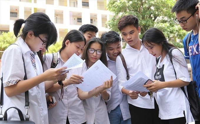 Theo các chuyên gia, phụ huynh nên đóng vai trò tư vấn trong việc chọn nghề cho con.