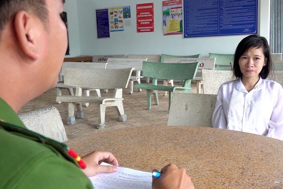 Công an An Giang bắt nữ tội phạm trốn truy nã đặc biệt - 1 Công an An Giang bắt nữ tội phạm trốn truy nã đặc biệt - 1