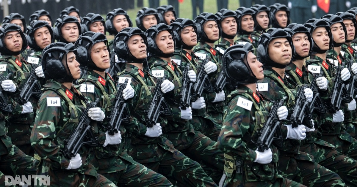 Lực lượng diễu binh, diễu hành tổng hợp luyện tại TPHCM trước lễ chính thức