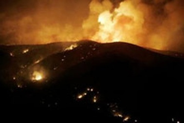 Mỹ: Hàng ngàn người phải sơ tán vì cháy rừng