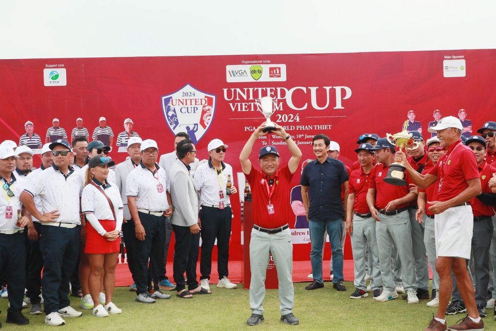 Kết thúc giải golf đồng đội tại Bình Thuận - 1 Kết thúc giải golf đồng đội tại Bình Thuận - 1