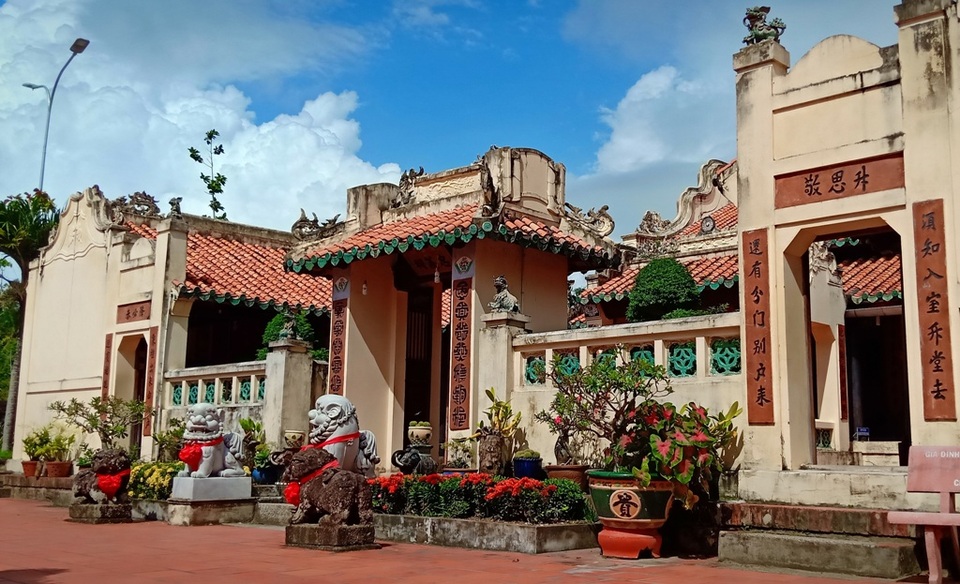 Đến “xứ tiên”… ghé thăm lăng Mạc Cửu - 3 Đến “xứ tiên”… ghé thăm lăng Mạc Cửu - 3