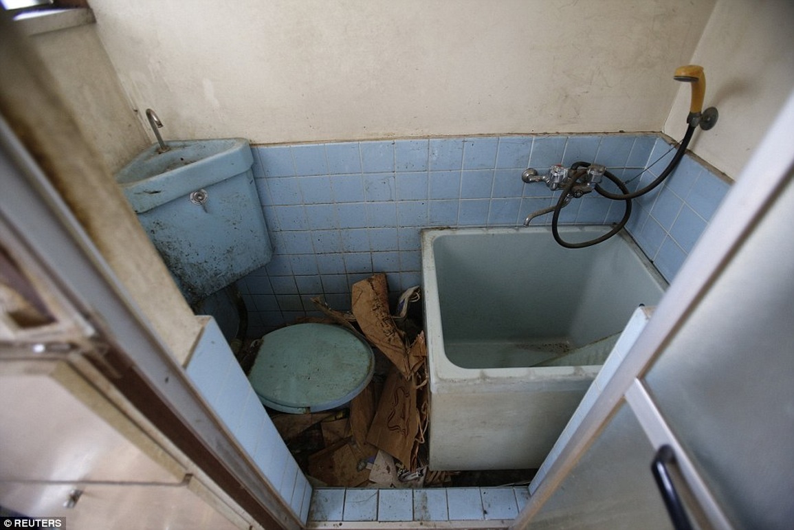 Dọn phòng cho xác chết - nghề thu trăm triệu đồng nhưng ít ai dám nhận - 8 Dọn phòng cho xác chết - nghề thu trăm triệu đồng nhưng ít ai dám nhận - 8