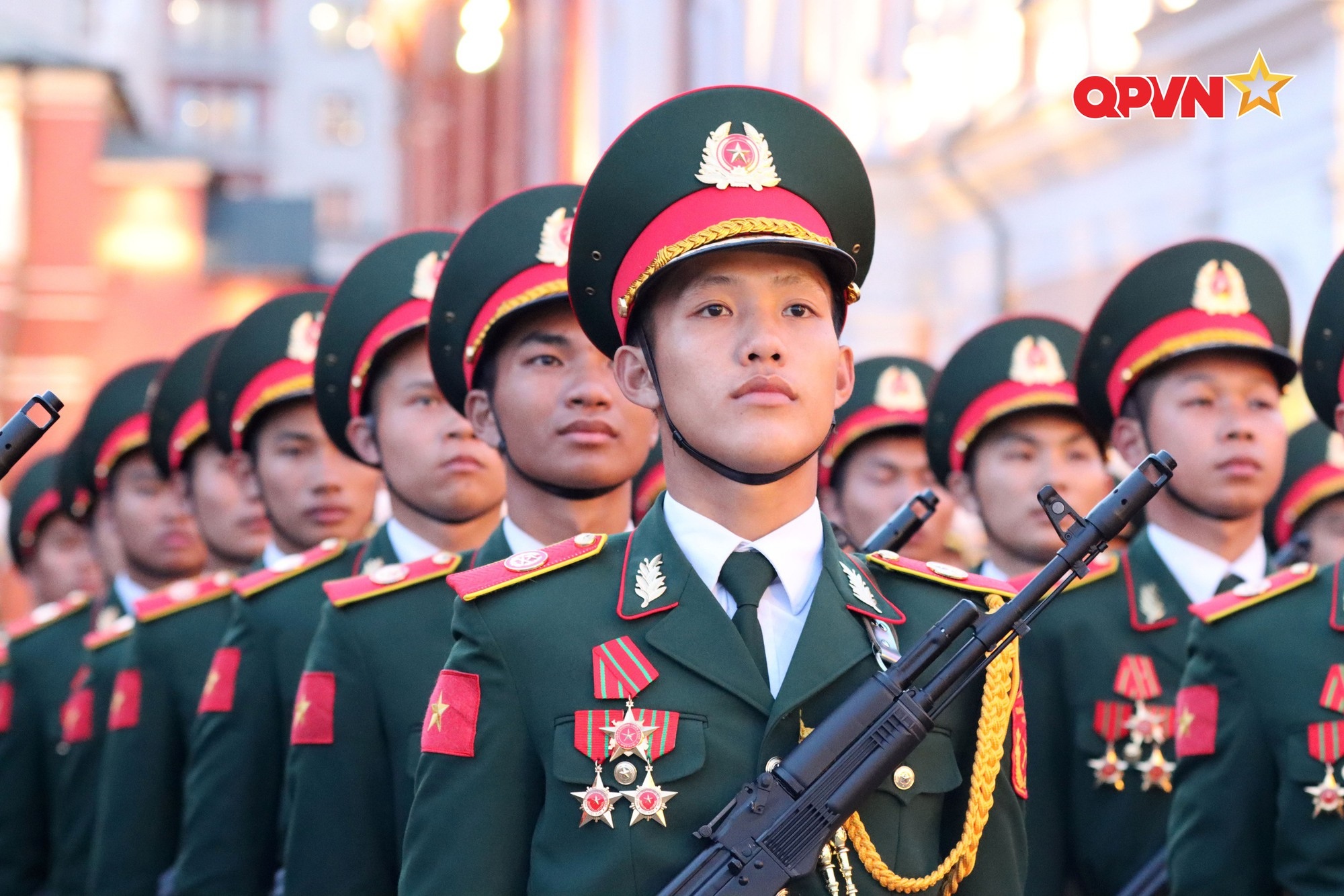 Chiến sĩ QĐND Việt Nam dùng súng gì duyệt binh ở Quảng trường Đỏ ngày 9/5? - 1