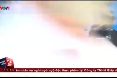 Chuyện tình của cặp đôi bán vé số chỉ cao 1m