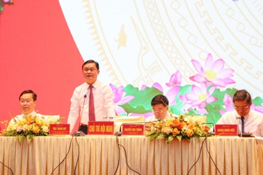 "Sau một năm về xã, lương của tôi giảm gần 4 triệu đồng"