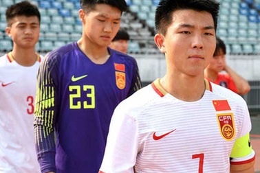 6 cầu thủ Trung Quốc bị phạt nặng vì trốn đi... uống rượu