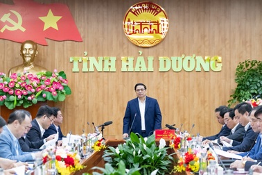 Thủ tướng: "Quan tâm bảo đảm an sinh, thu hút nhân lực chất lượng cao"