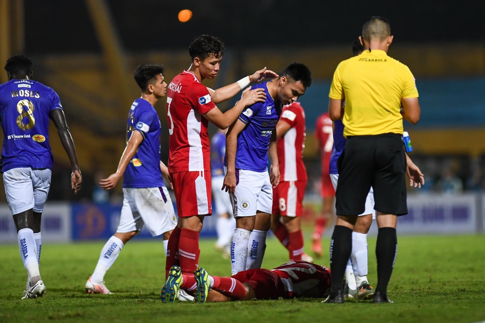 CLB Hà Nội 0-1 CLB Viettel: Trọng Hoàng ghi bàn, Quang Hải kém duyên - 2 CLB Hà Nội 0-1 CLB Viettel: Trọng Hoàng ghi bàn, Quang Hải kém duyên - 2