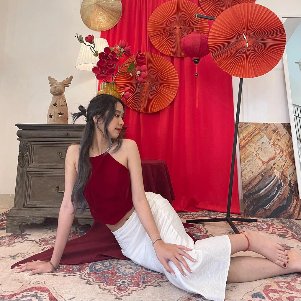 Nhan sắc xinh đẹp của cô gái Ê Đê trở thành tân hoa khôi Ngoại thương - 6 Nhan sắc xinh đẹp của cô gái Ê Đê trở thành tân hoa khôi Ngoại thương - 6