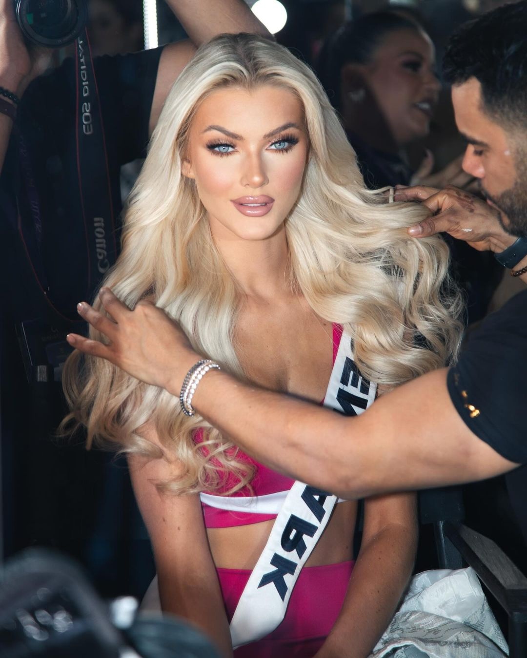 Was halten Sie vom überzeugenden Sieg der neuen Miss Universe? - 9 Thấy gì từ chiến thắng thuyết phục của tân Hoa hậu Hoàn vũ? - 9