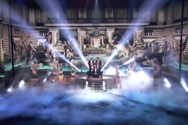 Thi... phun nước theo tiếng nhạc