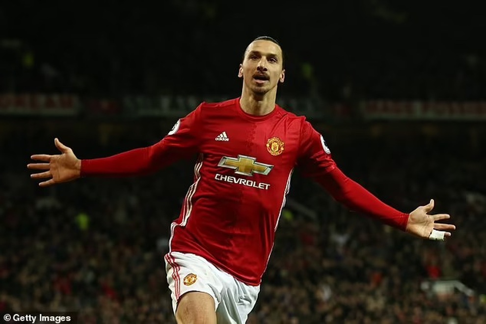 Tiền đạo Ibrahimovic tiết lộ sự thật khiến Man Utd bẽ mặt - 1 Tiền đạo Ibrahimovic tiết lộ sự thật khiến Man Utd bẽ mặt - 1