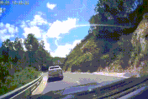 Kiểm lâm truy đuổi  xe chở gỗ lậu suốt hơn 100 km đường đèo