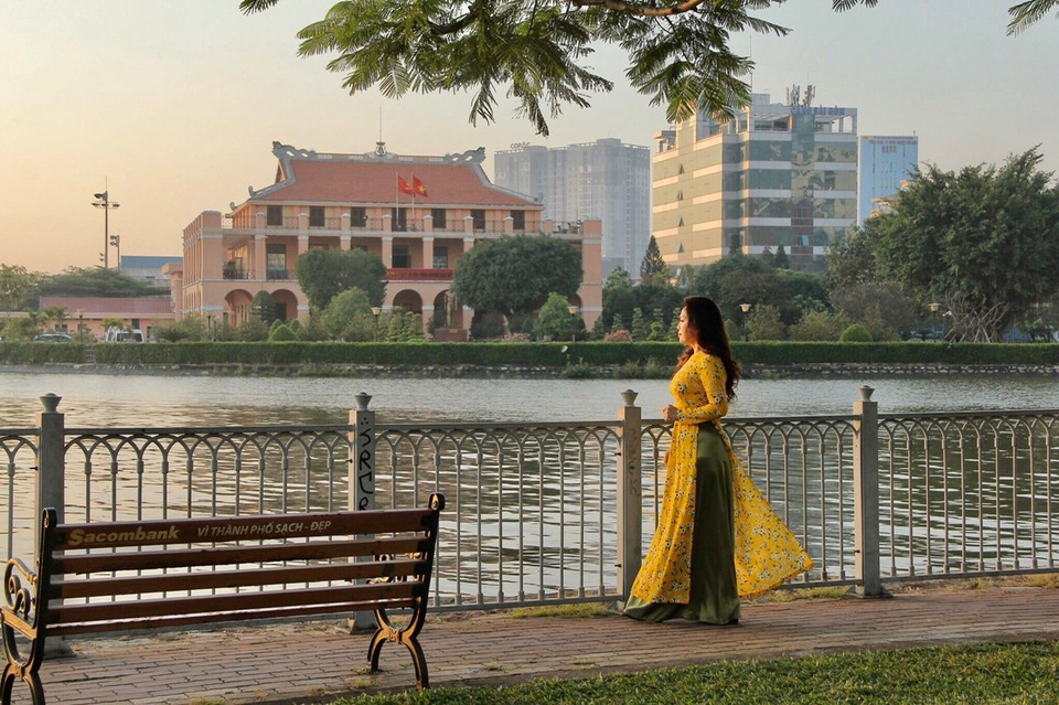 NSND Thái Bảo - trái tim hát mãi về Bác - 2