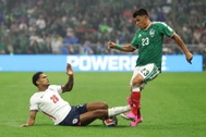 FIFA tạo ra tiền lệ xấu, đội tuyển Anh muốn hoãn thẻ đỏ của Jarell Quansah