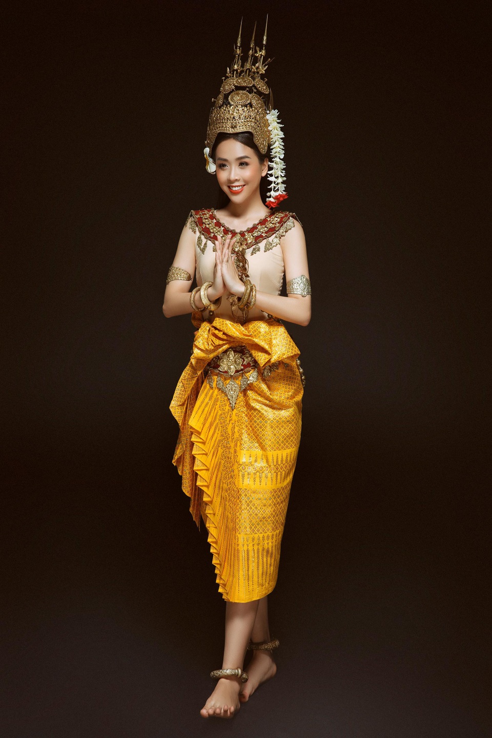 Hoa khôi sinh viên TP Cần Thơ đẹp dịu dàng với trang phục Khmer ...