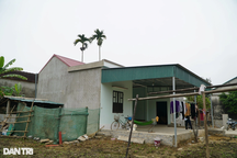 Cặp vợ chồng "khờ" vui mừng đón Tết sớm trong nhà mới