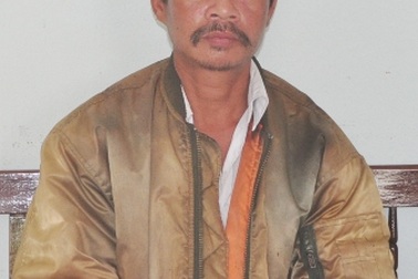 Say rượu, hãm hiếp chị họ bị tâm thần