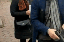 Người đàn ông rút súng trong cuộc mua bán đất