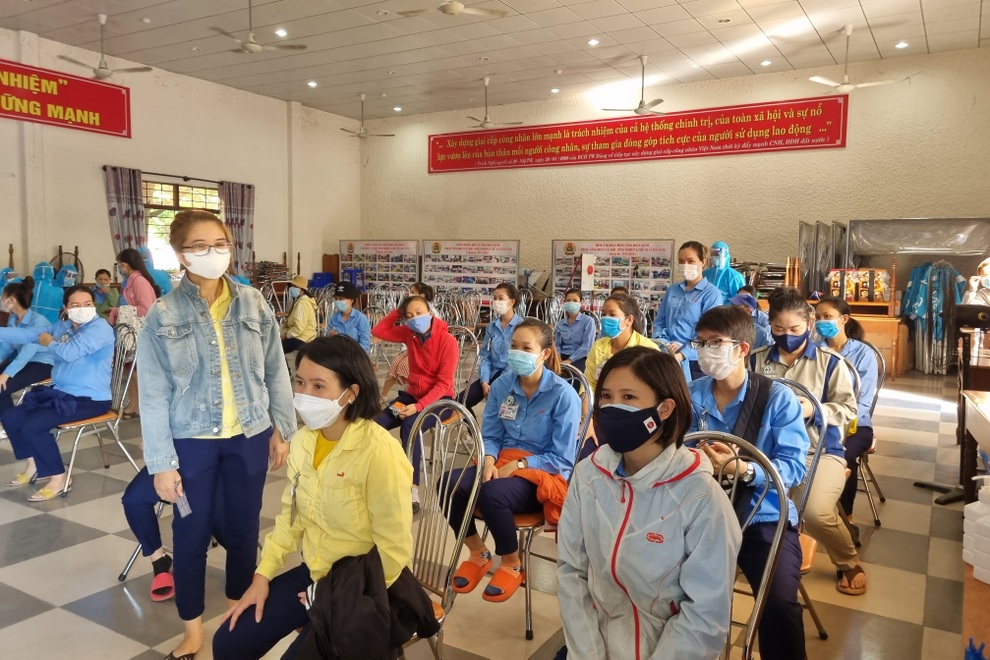 Đà Nẵng: Nữ công nhân nhiễm SARS-CoV-2, xét nghiệm cả công ty 4.000 người - 4 Đà Nẵng: Nữ công nhân nhiễm SARS-CoV-2, xét nghiệm cả công ty 4.000 người - 4