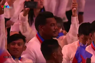 Tổng thống Philippines nhún nhảy theo nhạc ở lễ khai mạc SEA Games