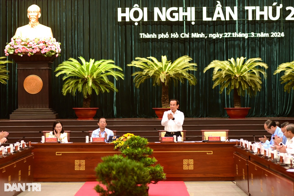 Bí thư TPHCM: Không nói chung chung, phải chỉ ra và xử lý luôn ai né việc - 2 Bí thư TPHCM: Không nói chung chung, phải chỉ ra và xử lý luôn ai né việc - 2