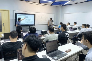 Giáo dục AI: Chìa khóa để không bị tụt lại trong cuộc cách mạng trí tuệ nhân tạo