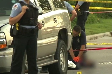 Ớn lạnh khoảnh khắc thiếu niên bị bắn chết đột ngột sống lại