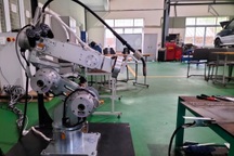 Giảng viên trường nghề chế tạo thành công robot hàn 6 bậc