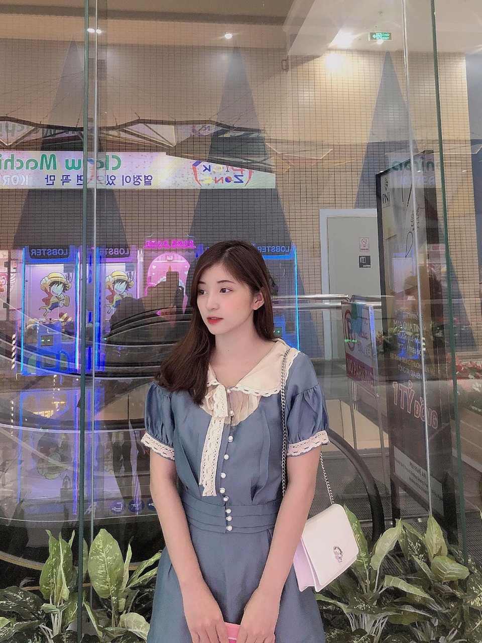 Thêm một hot girl thẩm phán xinh đẹp khiến dân mạng xao xuyến - 5 Thêm một hot girl thẩm phán xinh đẹp khiến dân mạng xao xuyến - 5