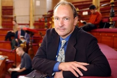 “Cha đẻ” World Wide Web hối tiếc vì 2 dấu gạch chéo