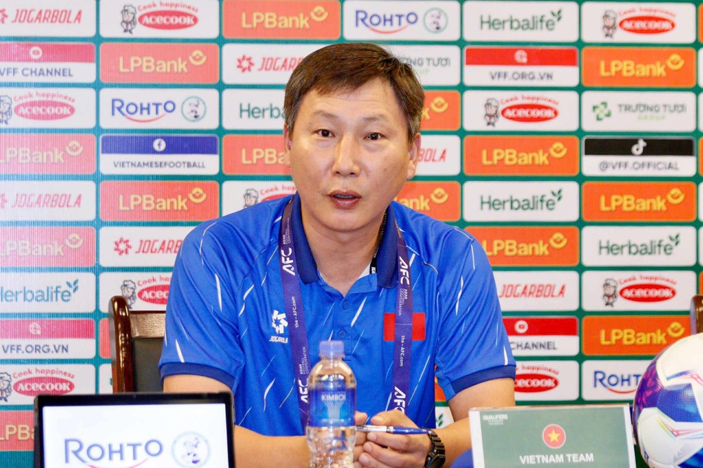 គ្រូបង្វឹក Kim Sang Sik និយាយពីបាតចិត្តអំពីកីឡាករ U23 វៀតណាម - ១ HLV Kim Sang Sik nói điều tận đáy lòng về các cầu thủ U23 Việt Nam - 1