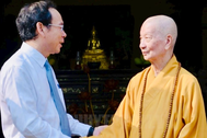 Bí thư Thành ủy TPHCM thăm, chúc Tết Đại lão Hòa thượng Thích Trí Quảng