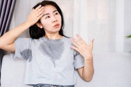 Estrogen suy giảm, chị em phải đối mặt với hàng loạt bệnh