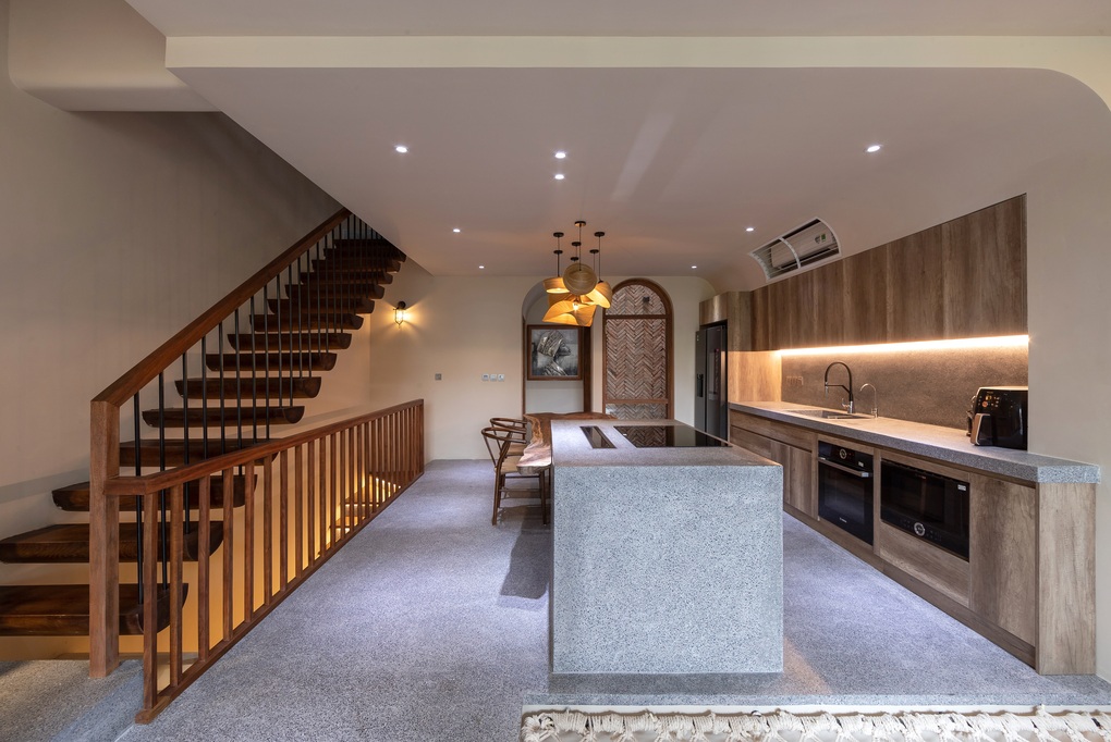 Độc đáo nhà không vách ngăn ở Hà Nội, giúp gia chủ tiết kiệm điện năng - 12