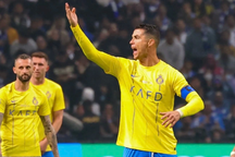 C.Ronaldo "chết chìm" vì nỗi ám ảnh Lionel Messi