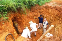 Người dân phát hiện 3 quả bom lớn