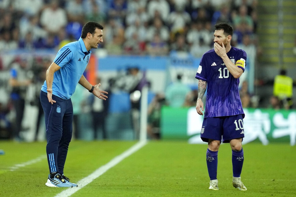 Nghi án Messi phân phối vé vào vòng knock-out cho Lewandowski và Ba Lan - 1 Nghi án Messi phân phối vé vào vòng knock-out cho Lewandowski và Ba Lan - 1